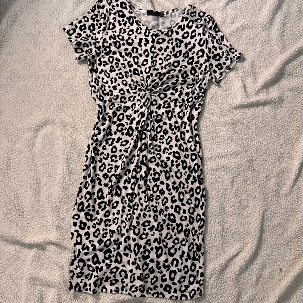 Source Unknown Black and White Leopard Print Midi Dress